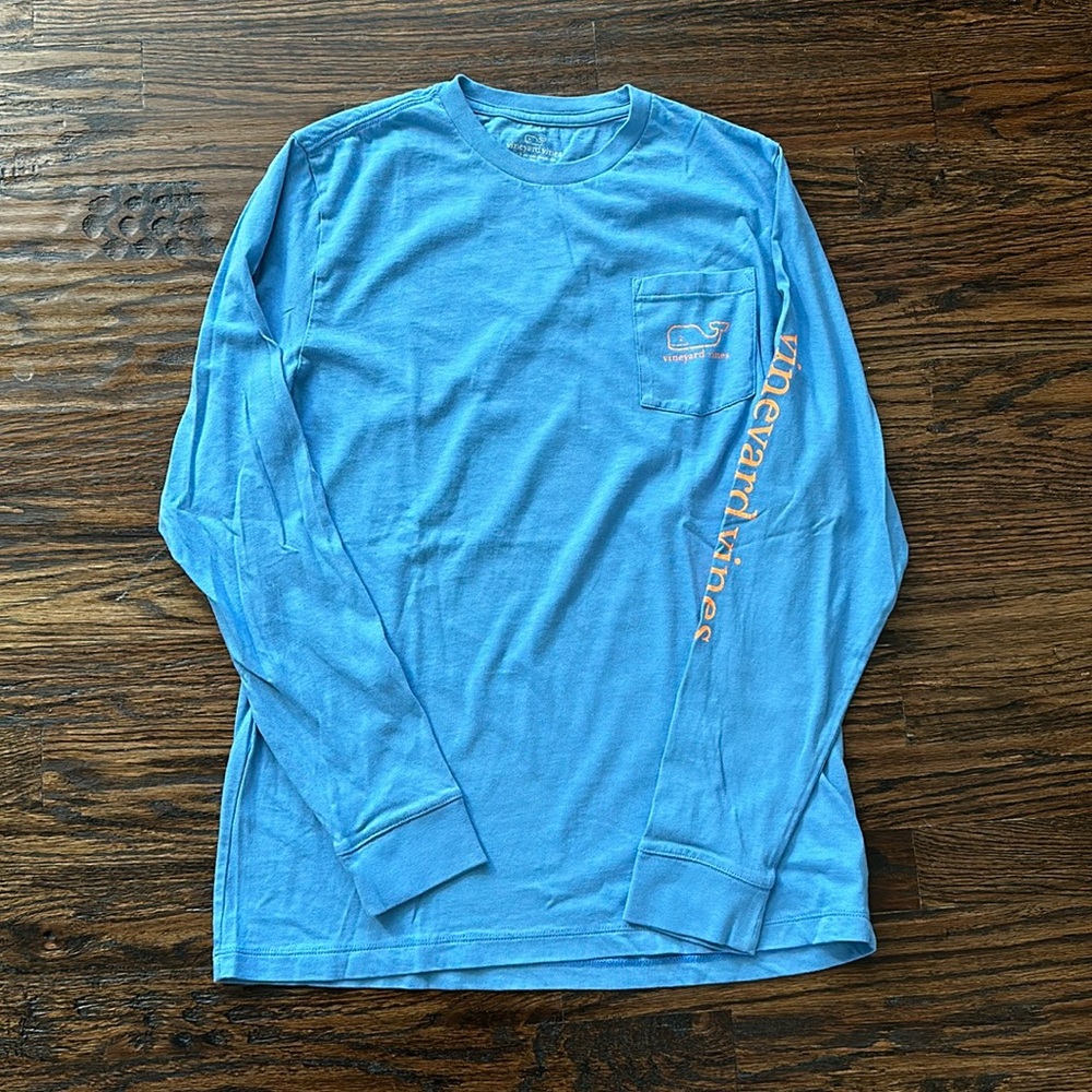 Vineyard Vines Boys XL Full Sleeve Tshirt in Blue. Brand New
